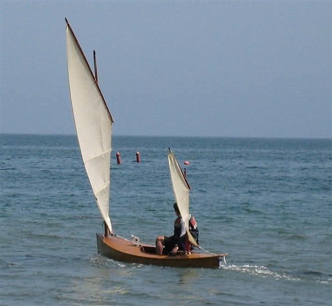 “BETH” Sailing Canoe – Fast, Easy build classic Lug Yawl.